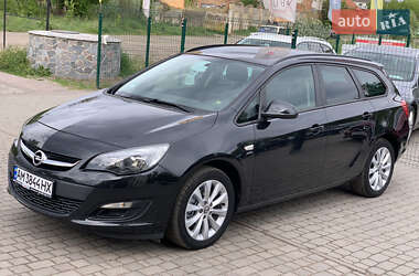 Универсал Opel Astra 2013 в 