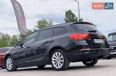 Универсал Opel Astra 2013 в 