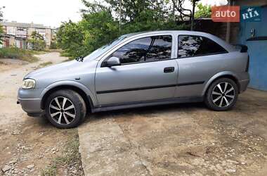 Хетчбек Opel Astra 2003 в Білгороді-Дністровському