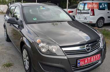 Универсал Opel Astra 2009 в Звягеле