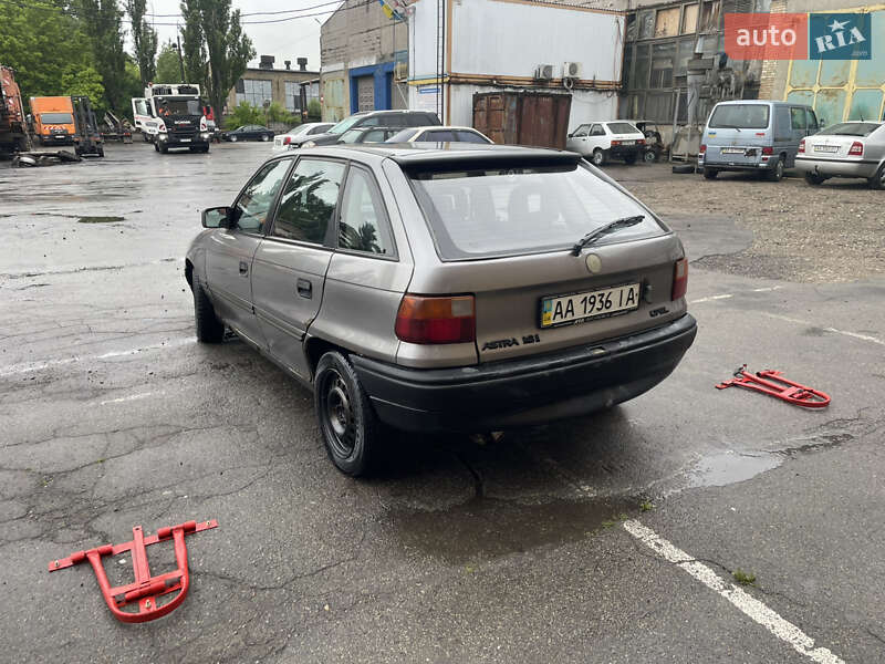 Хетчбек Opel Astra 1993 в Києві