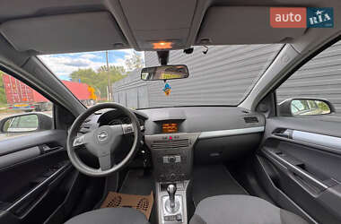 Универсал Opel Astra 2005 в 