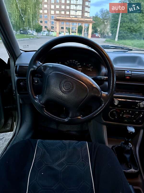 Універсал Opel Astra 1996 в Івано-Франківську