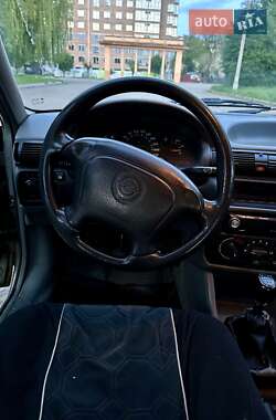 Универсал Opel Astra 1996 в 