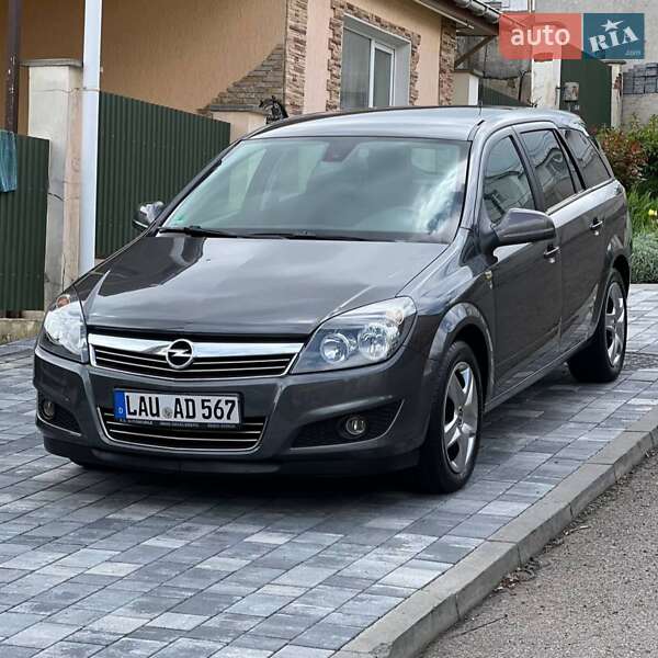 Opel Astra 2010