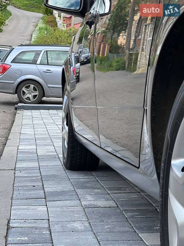 Універсал Opel Astra 2010 в Хмельницькому