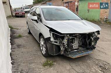 Универсал Opel Astra 2016 в Ровно