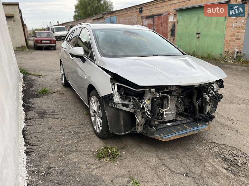 Универсал Opel Astra 2016 в 