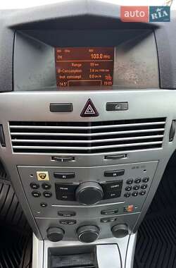Универсал Opel Astra 2010 в 