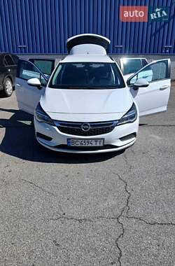 Универсал Opel Astra 2018 в Львове