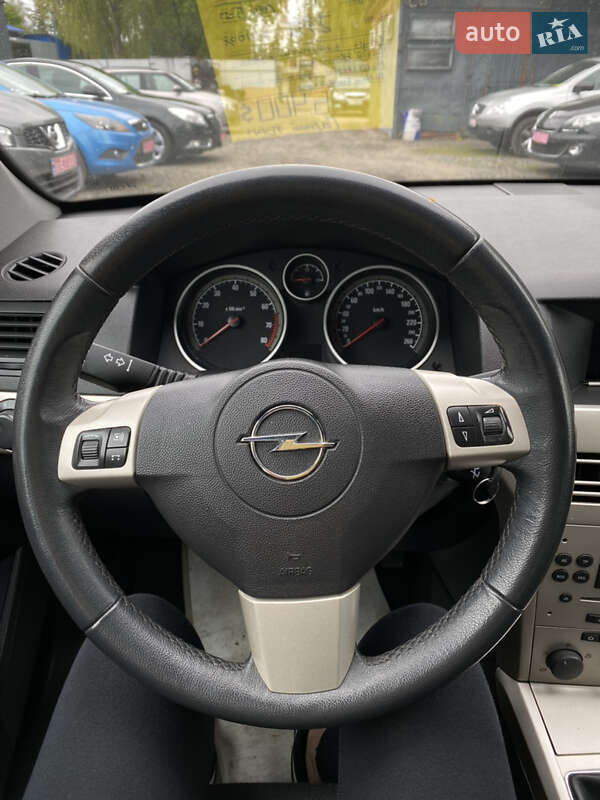 Універсал Opel Astra 2007 в Луцьку
