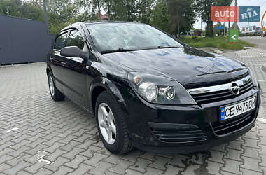 Хэтчбек Opel Astra 2006 в Черновцах