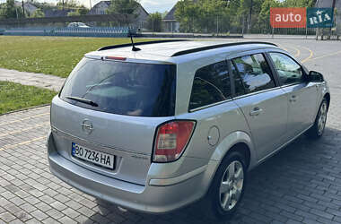 Универсал Opel Astra 2010 в 