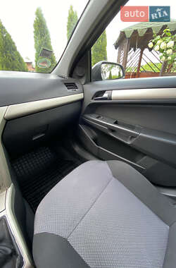 Универсал Opel Astra 2008 в 