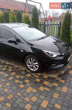 Универсал Opel Astra 2017 в Самборе