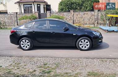 Седан Opel Astra 2019 в 