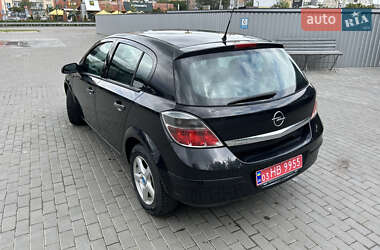 Хэтчбек Opel Astra 2009 в 