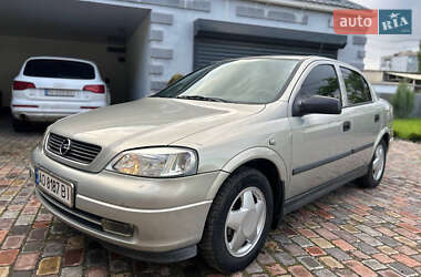 Седан Opel Astra 2006 в Новому Бузі