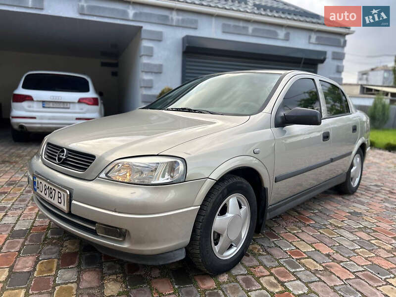 Opel Astra 2006
