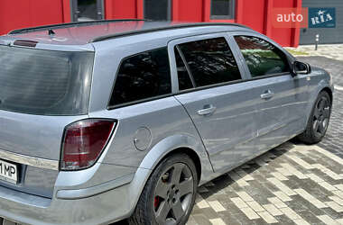 Универсал Opel Astra 2005 в 
