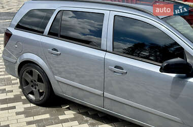 Универсал Opel Astra 2005 в 