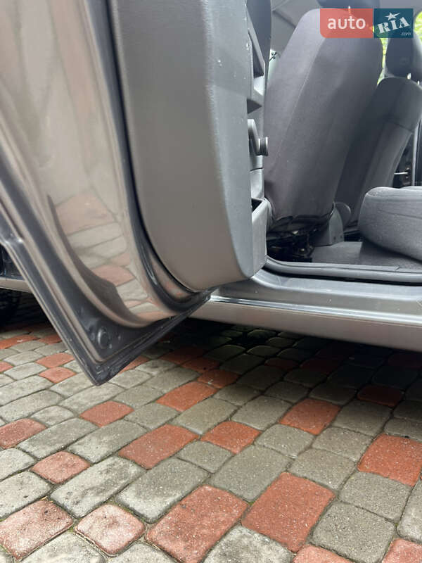 Седан Opel Astra 2011 в Виннице