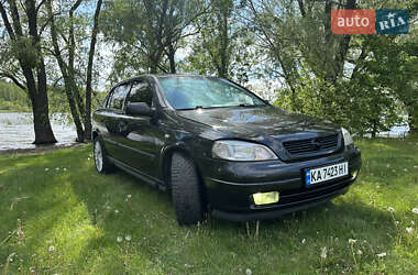 Хэтчбек Opel Astra 2001 в 