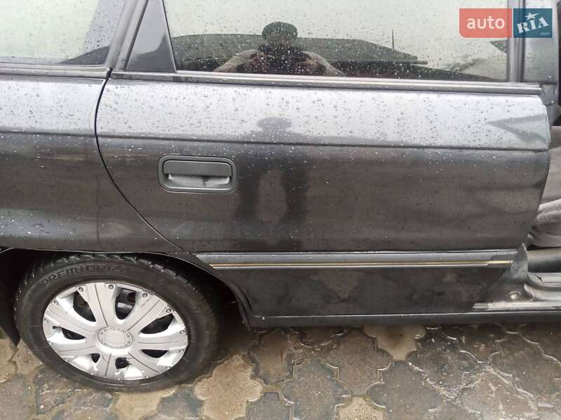 Хэтчбек Opel Astra 1992 в Львове