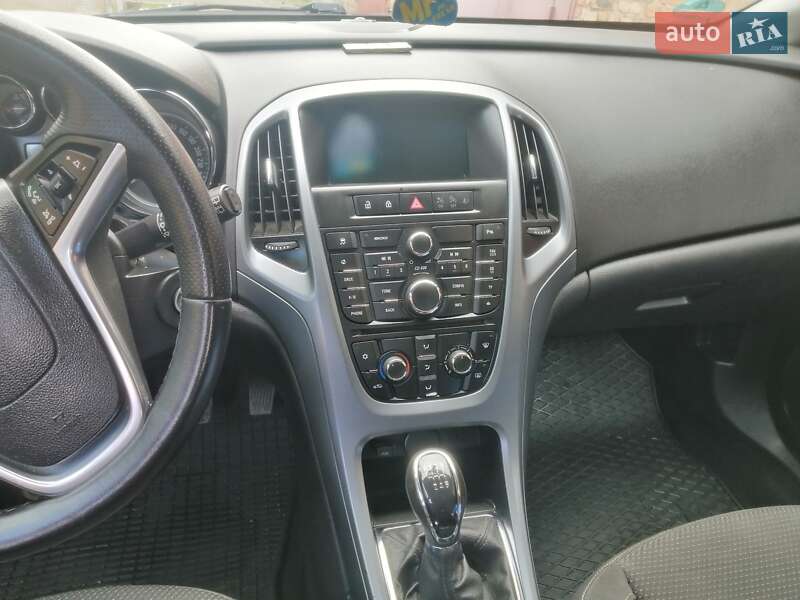 Універсал Opel Astra 2014 в Ніжині
