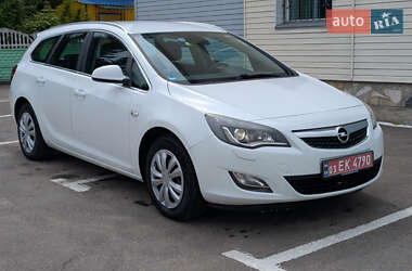 Універсал Opel Astra 2011 в Дубні