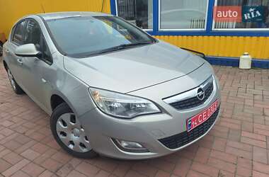 Хэтчбек Opel Astra 2010 в 