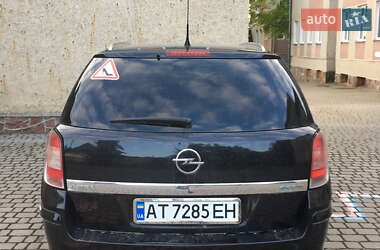 Универсал Opel Astra 2010 в 