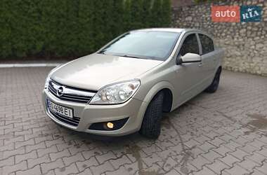 Седан Opel Astra 2008 в Подволочиске
