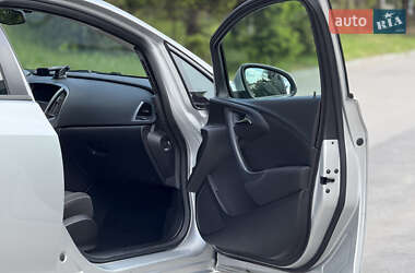 Універсал Opel Astra 2015 в 