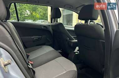 Универсал Opel Astra 2009 в 