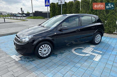 Хэтчбек Opel Astra 2007 в 