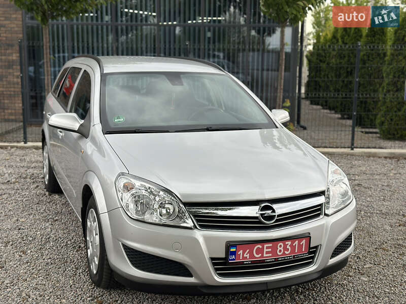 Універсал Opel Astra 2009 в Вінниці