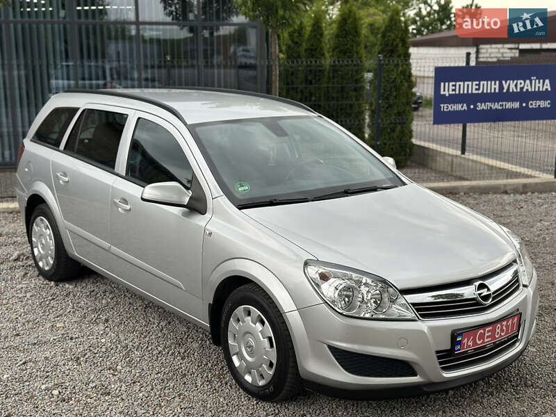 Універсал Opel Astra 2009 в Вінниці