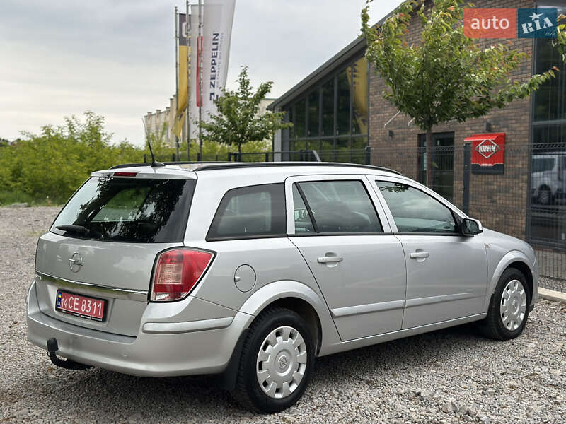 Універсал Opel Astra 2009 в Вінниці