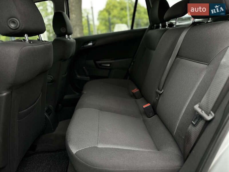 Універсал Opel Astra 2009 в Вінниці