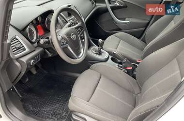 Универсал Opel Astra 2014 в 