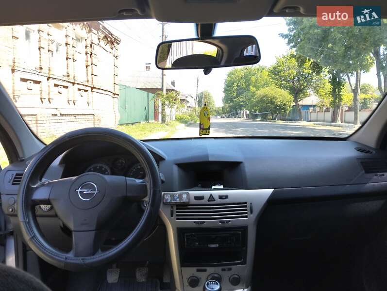 Хэтчбек Opel Astra 2008 в Сумах