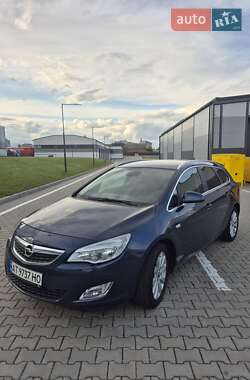 Універсал Opel Astra 2012 в Івано-Франківську