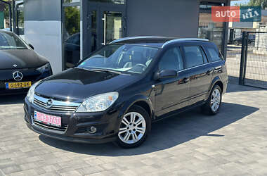 Универсал Opel Astra 2009 в Ровно