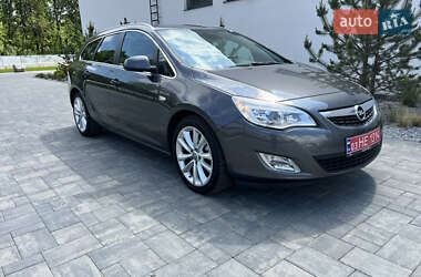 Універсал Opel Astra 2011 в 