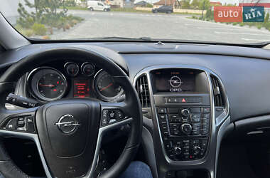 Універсал Opel Astra 2011 в 