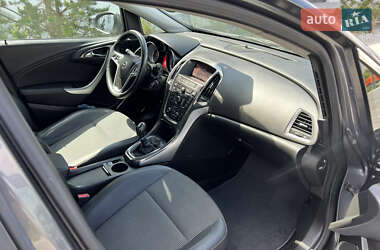 Універсал Opel Astra 2011 в 