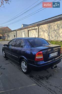 Седан Opel Astra 2000 в 