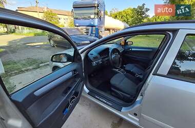Универсал Opel Astra 2005 в 