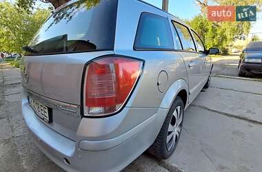 Универсал Opel Astra 2005 в 